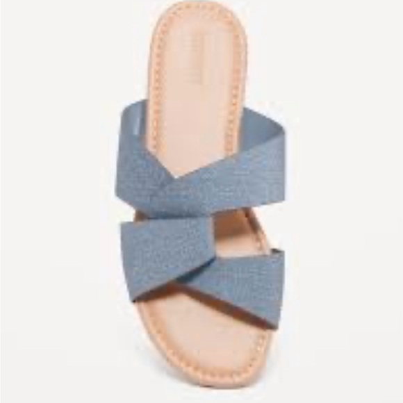 Old Navy Shoes - ❤️2/$15 or 3/$21❤️ Old Navy Faux Leather Link Strap Slip-on Sandals, Size 9